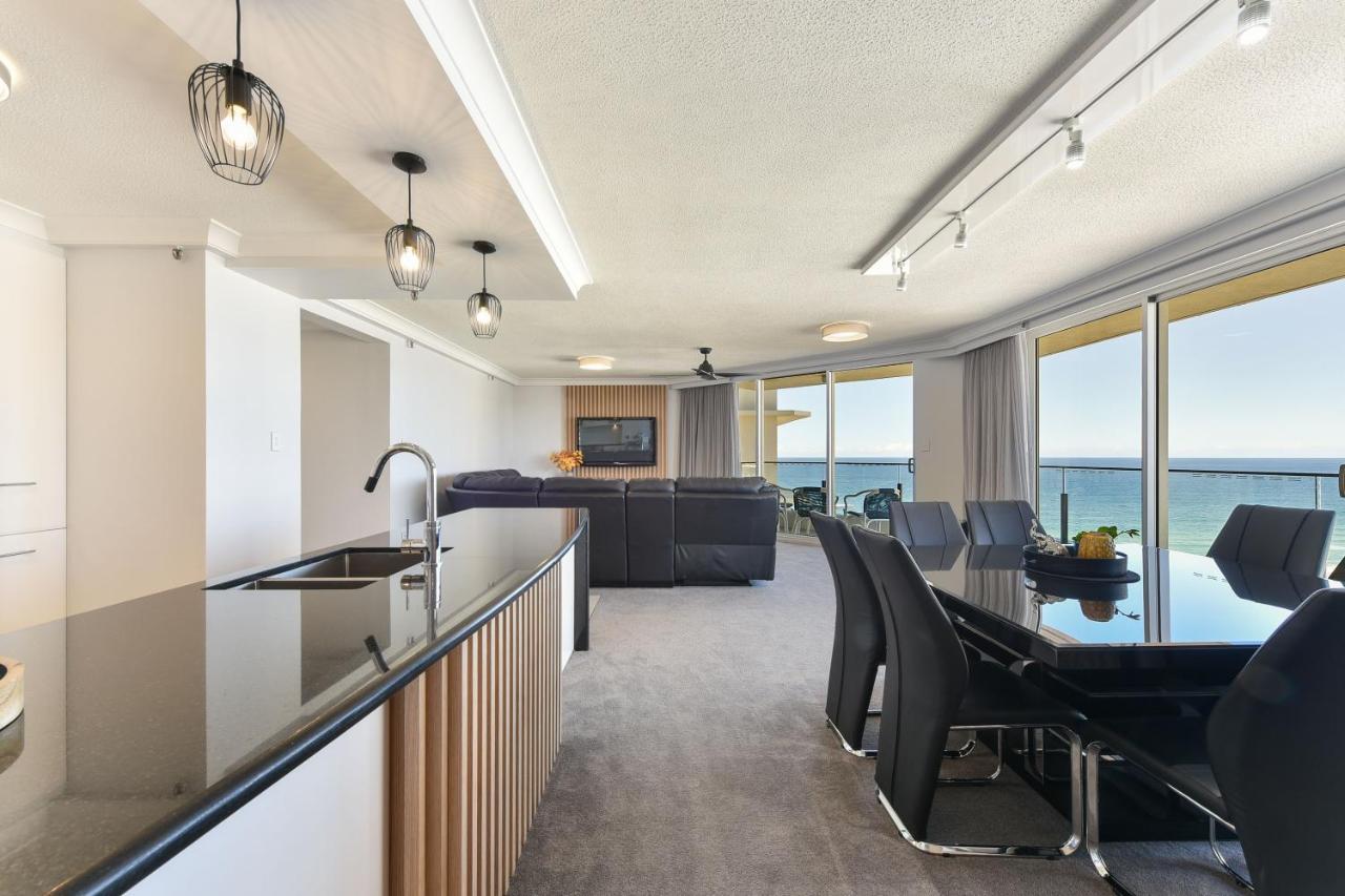 Ultiqa Beach Haven On Broadbeach Gold Coast Exterior photo