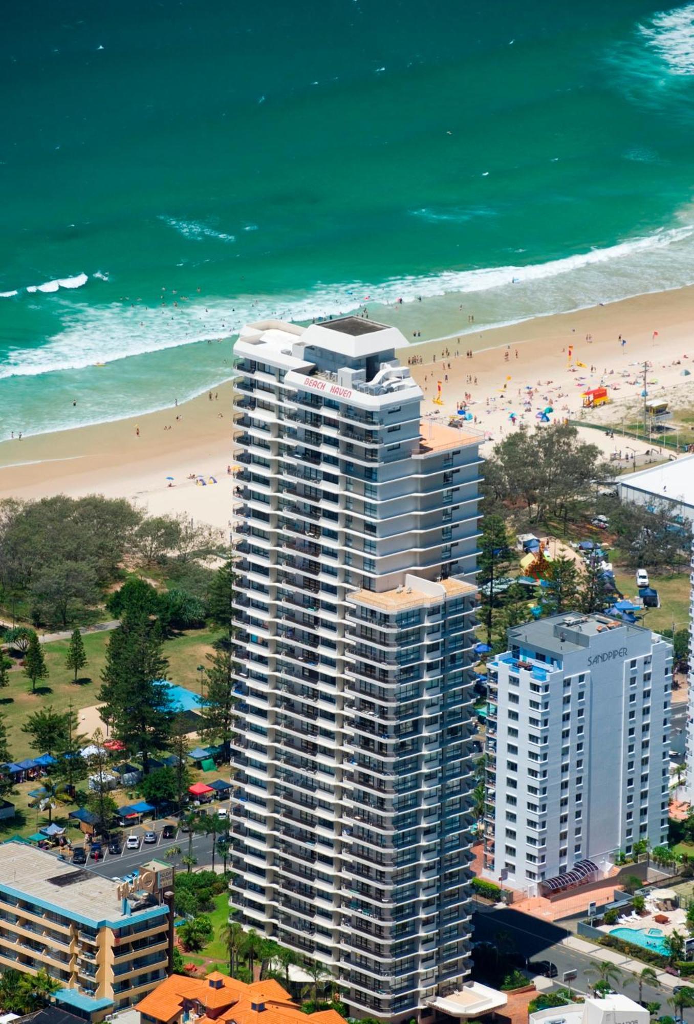 Ultiqa Beach Haven On Broadbeach Gold Coast Exterior photo