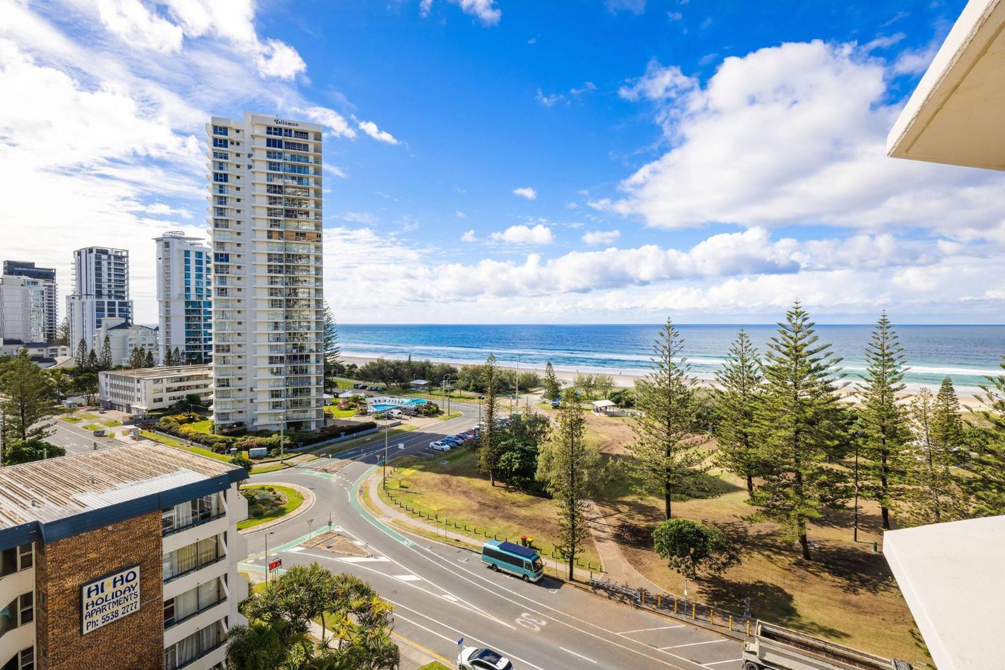Ultiqa Beach Haven On Broadbeach Gold Coast Exterior photo