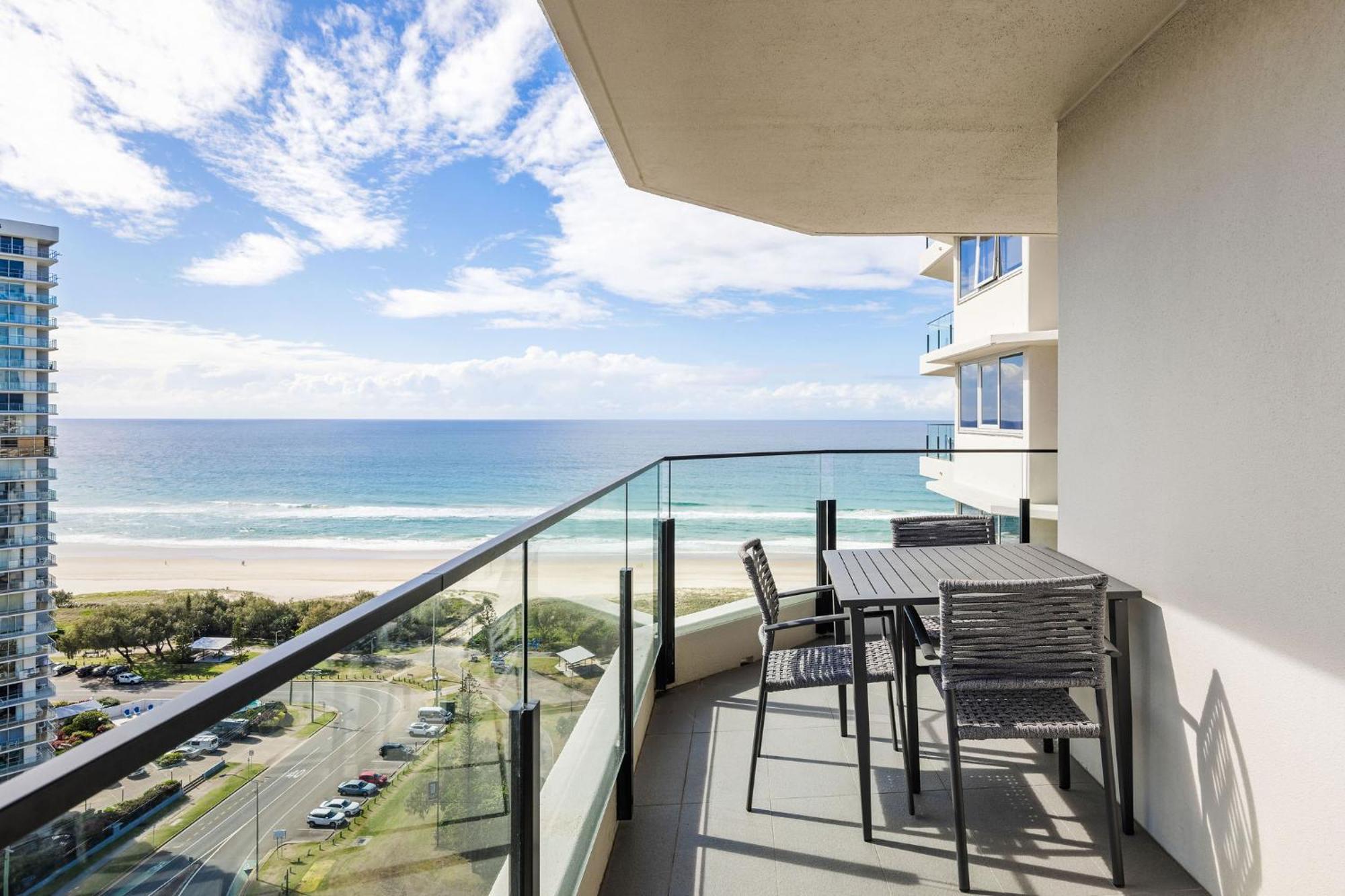 Ultiqa Beach Haven On Broadbeach Gold Coast Exterior photo