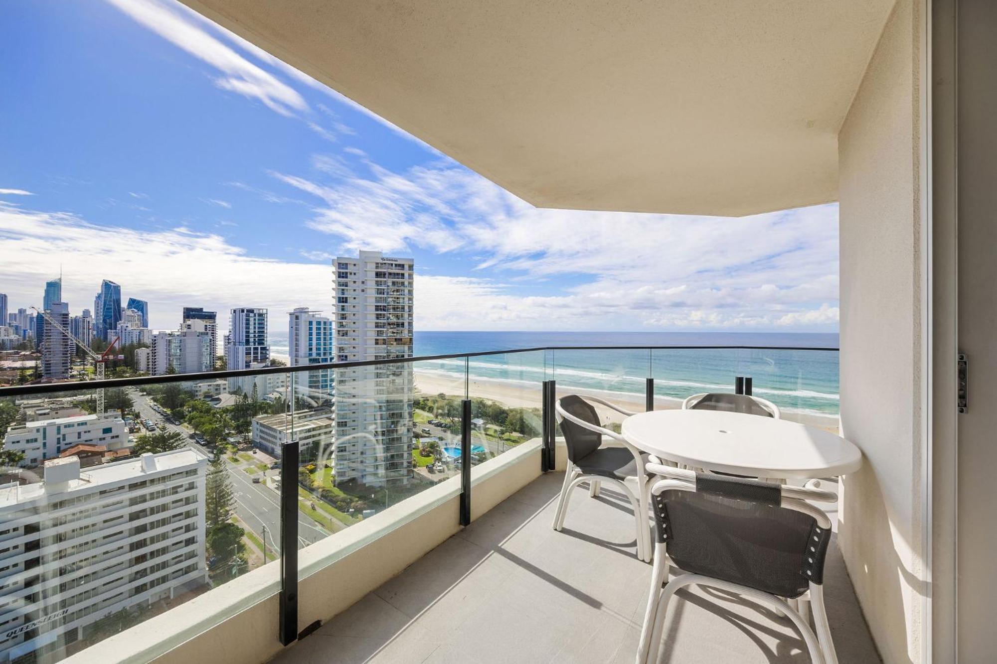 Ultiqa Beach Haven On Broadbeach Gold Coast Exterior photo