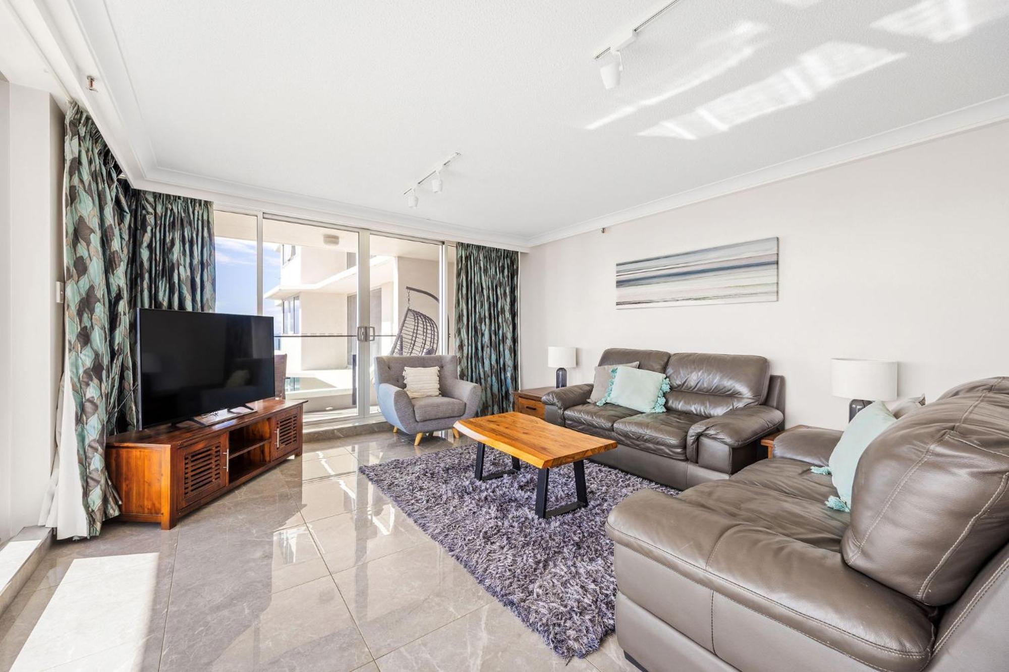 Ultiqa Beach Haven On Broadbeach Gold Coast Exterior photo