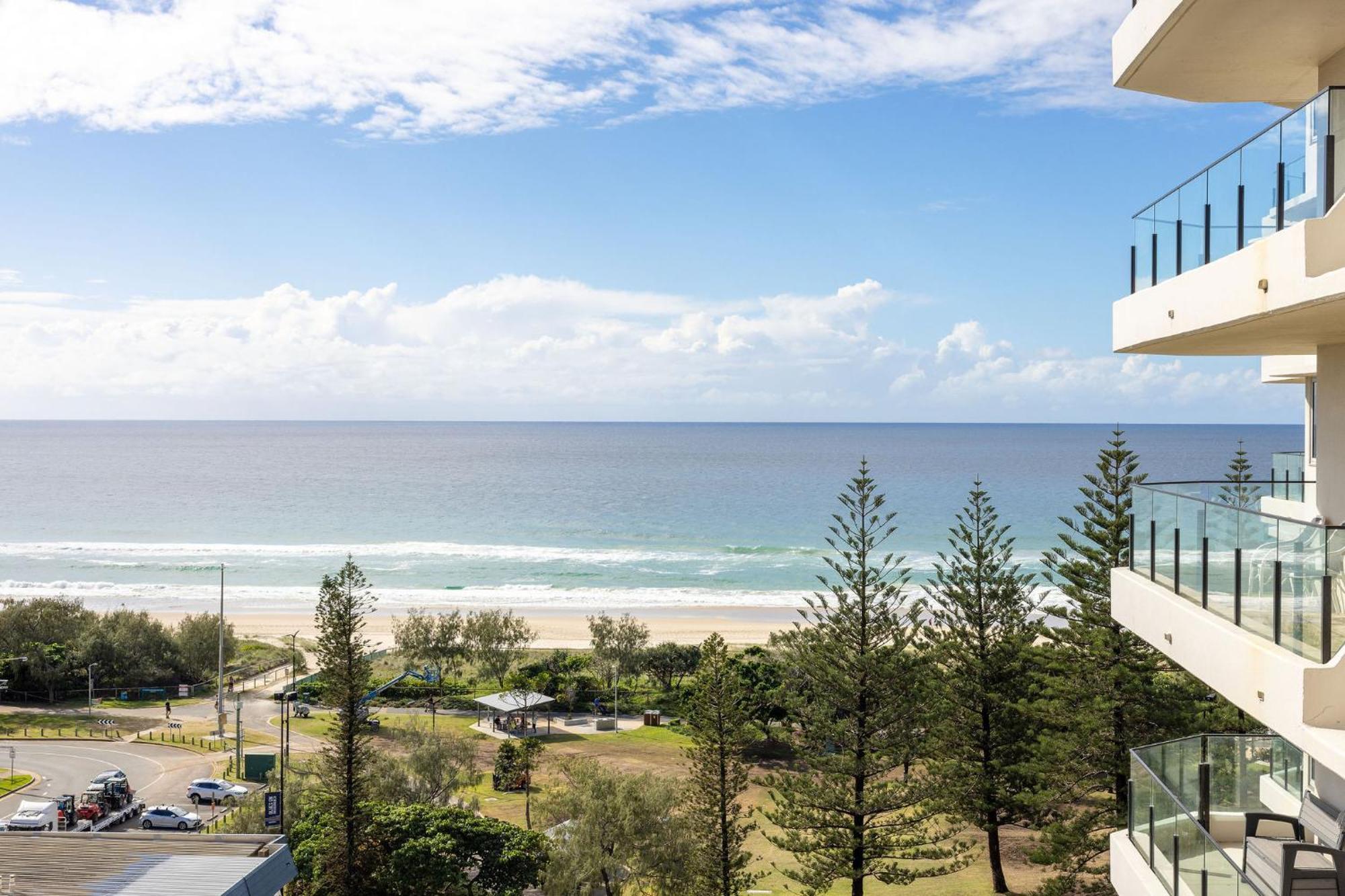Ultiqa Beach Haven On Broadbeach Gold Coast Exterior photo