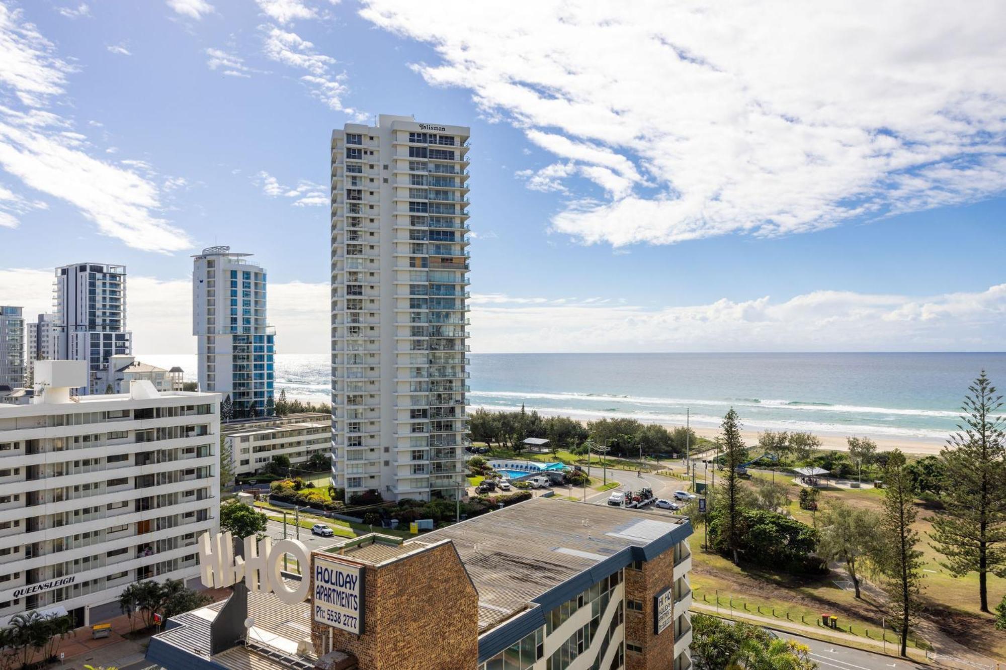 Ultiqa Beach Haven On Broadbeach Gold Coast Exterior photo