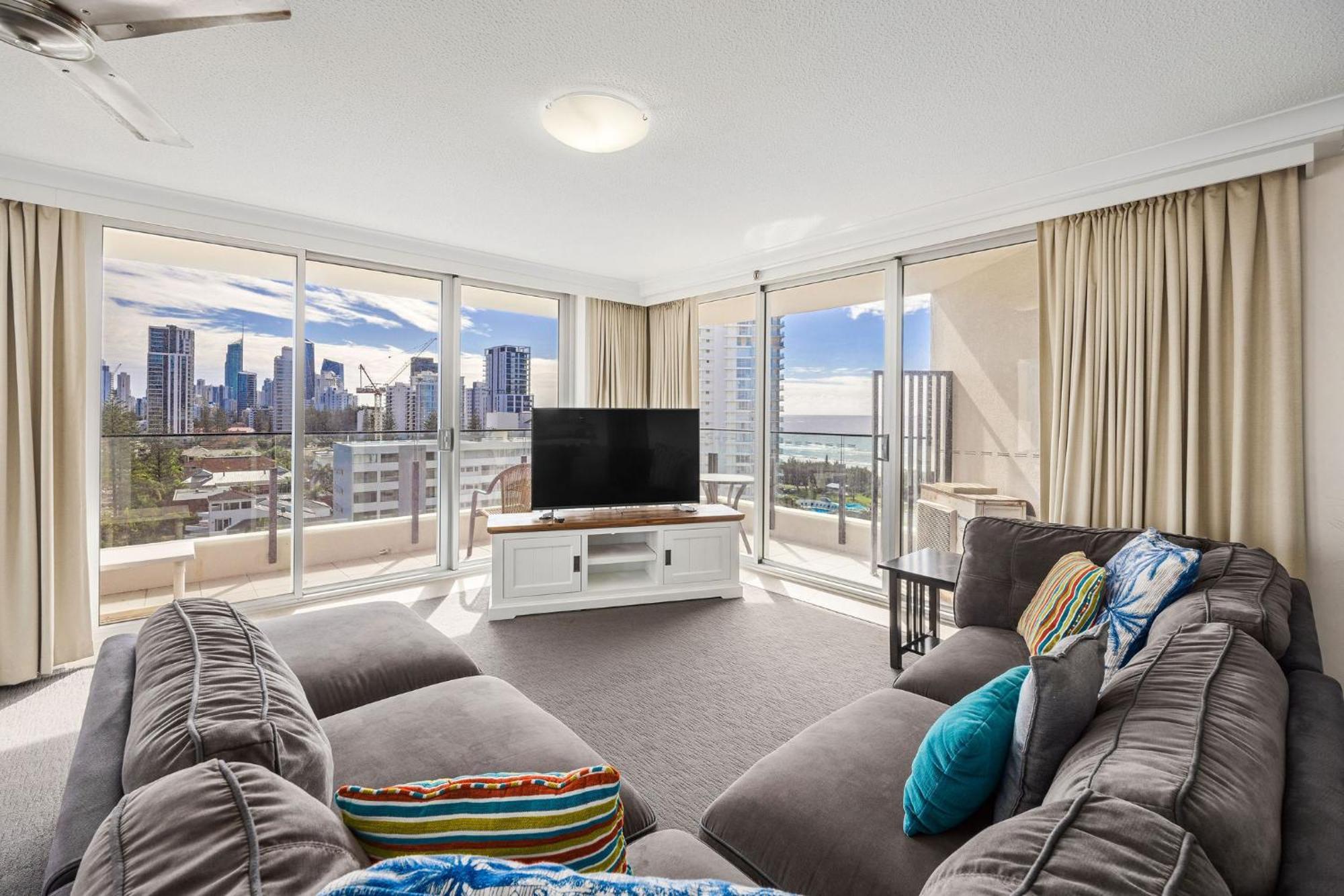 Ultiqa Beach Haven On Broadbeach Gold Coast Exterior photo