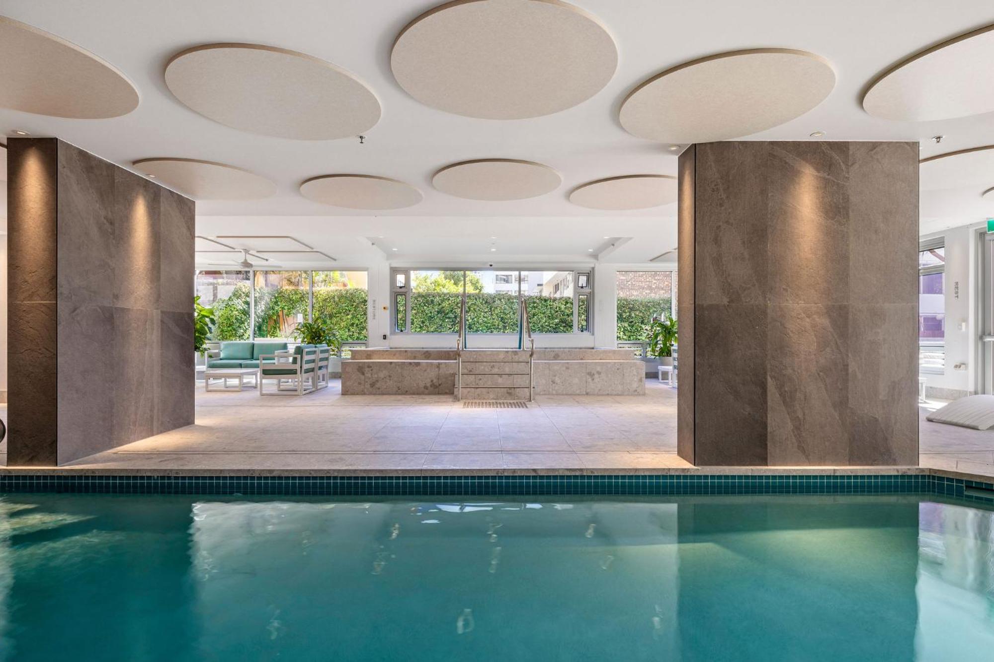Ultiqa Beach Haven On Broadbeach Gold Coast Exterior photo